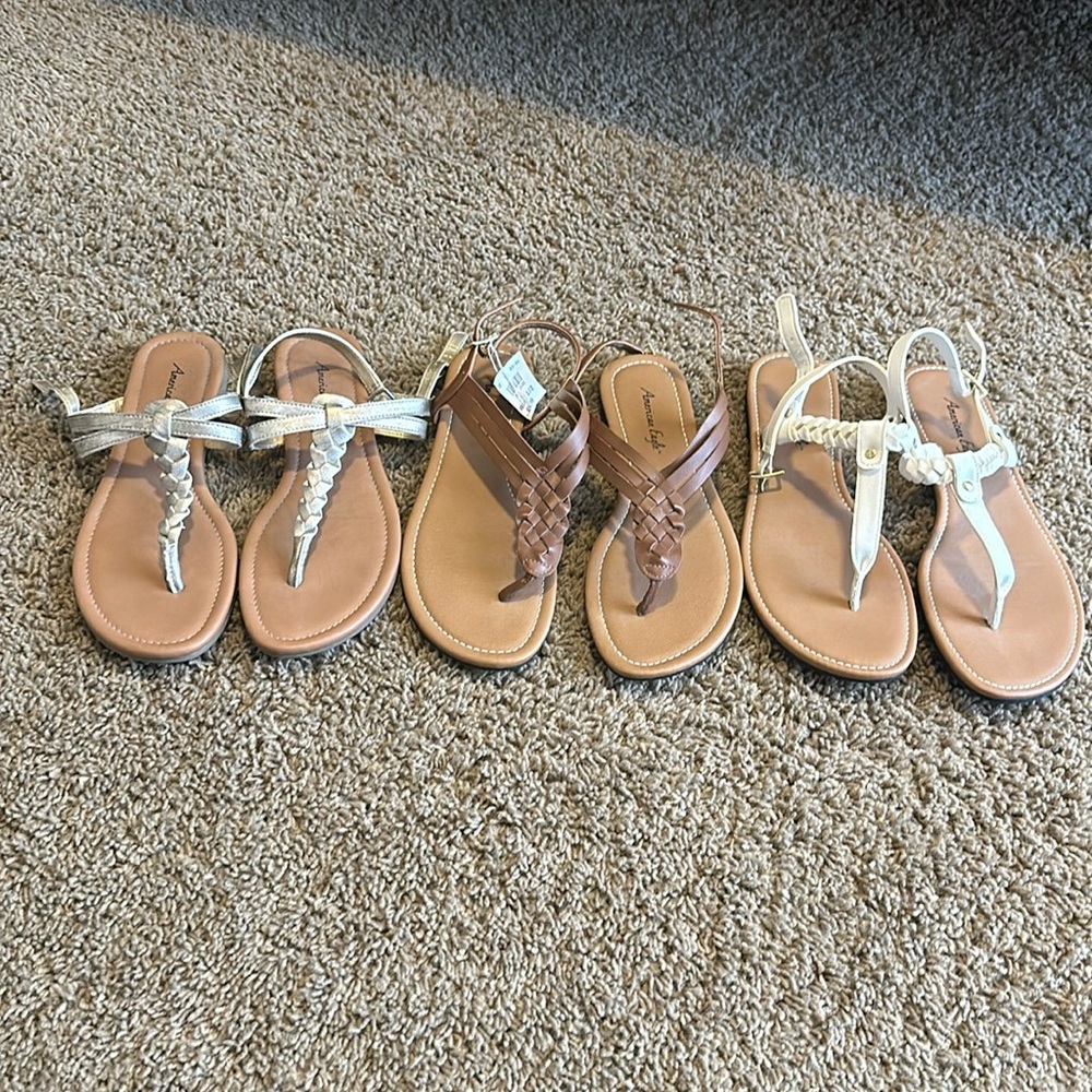 Women’s sandals. 3 pairs.